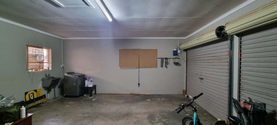 3 Bedroom Property for Sale in Langenhovenpark Free State